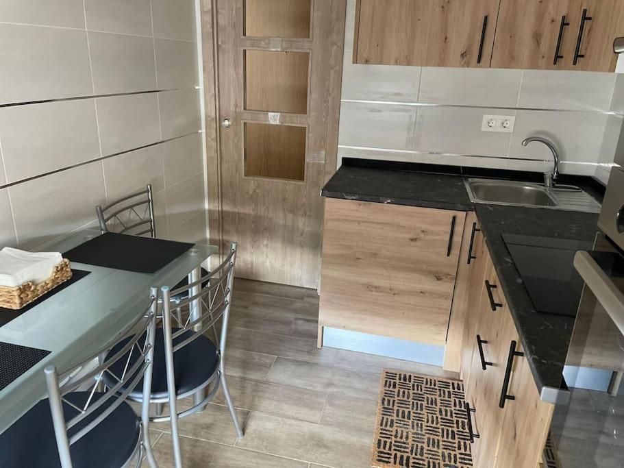 Adoracte 4 Mieres Apartamentos Екстериор снимка