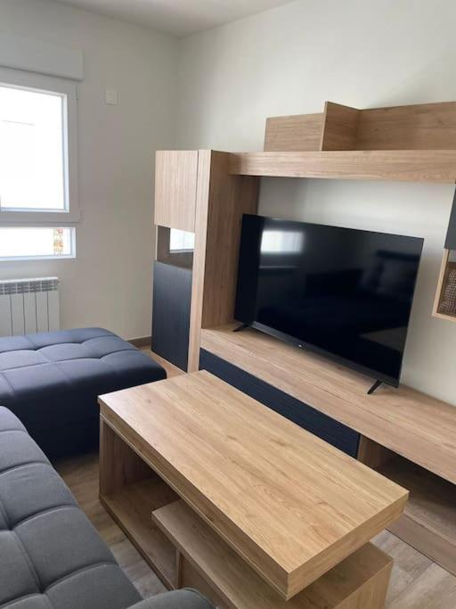 Adoracte 4 Mieres Apartamentos Екстериор снимка