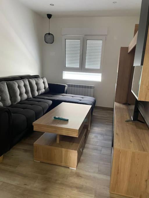 Adoracte 4 Mieres Apartamentos Екстериор снимка