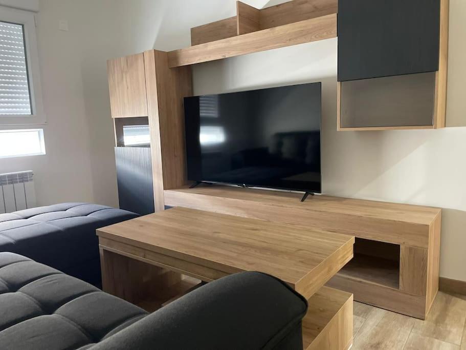Adoracte 4 Mieres Apartamentos Екстериор снимка
