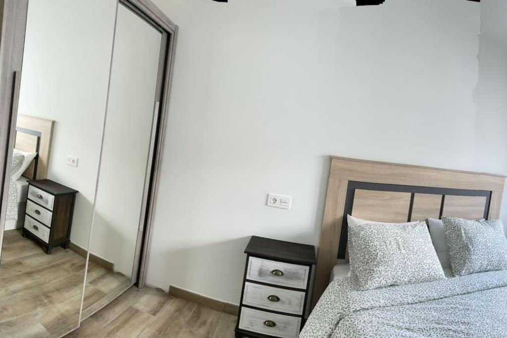 Adoracte 4 Mieres Apartamentos Екстериор снимка