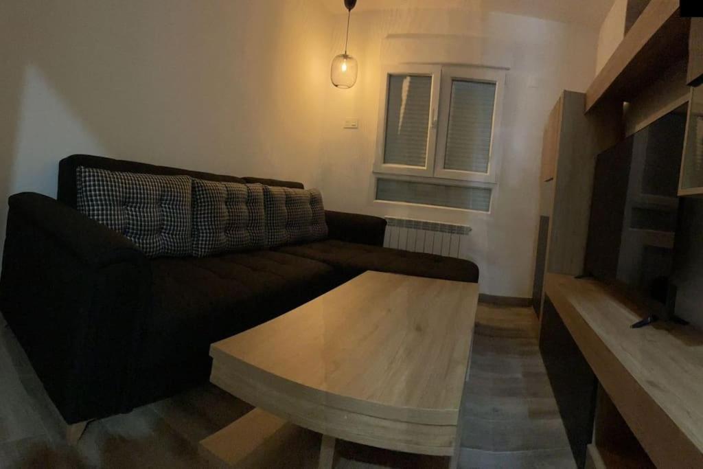 Adoracte 4 Mieres Apartamentos Екстериор снимка